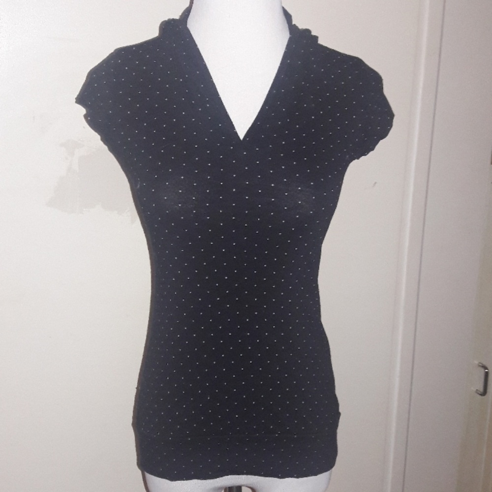 Hooded tee shirt